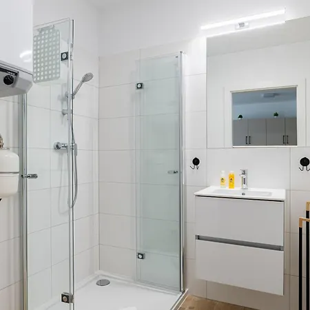 Apartment Dla Rodzin - Z Ogrodem - Blisko Morza - By Rentmonkey *