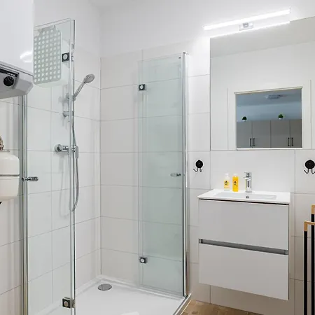 Apartament Dla Rodzin - Z Ogrodem - Blisko Morza - By Rentmonkey Dziwnów