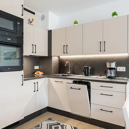 Apartament Dla Rodzin - Z Ogrodem - Blisko Morza - By Rentmonkey *